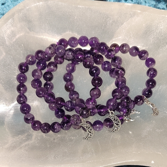 Purple Amethyst 8mm Crystal Beaded Bracelet with Silver Moon Charm - Picture 3 of 4